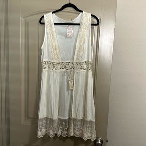Ivory & Lace sleeveless cardigan
